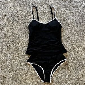 Cupshe Black and White Tankini Set